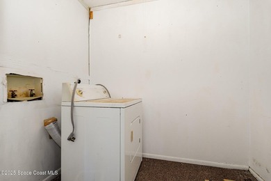 Owner says bring offers!!! Crisp and convenient, this 2 bed, 2 - photo 19