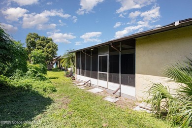Owner says bring offers!!! Crisp and convenient, this 2 bed, 2 - photo 23