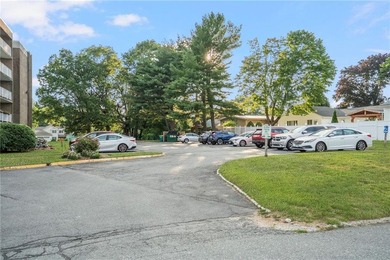 Empty Nesters or 1st time buyers! 2 bedroom, 2 bathroom one - photo 27