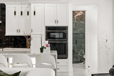 Stunning 2023 custom-built 4BR/4BA residence in desirable Grand - photo 11