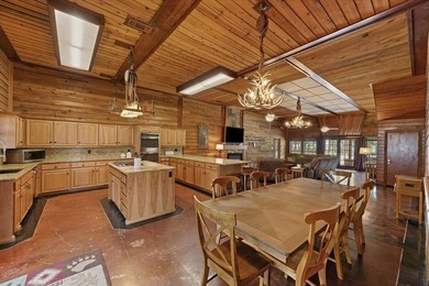 Rustic and Luxury are a wonderfully blended match in this unique - photo 13