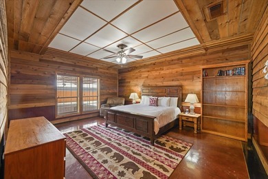 Rustic and Luxury are a wonderfully blended match in this unique - photo 20