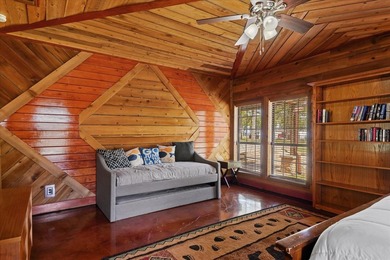 Rustic and Luxury are a wonderfully blended match in this unique - photo 22