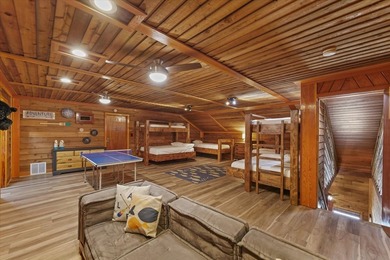 Rustic and Luxury are a wonderfully blended match in this unique - photo 23
