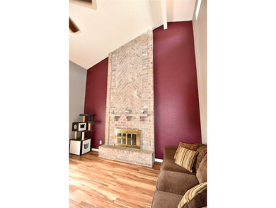 Welcome home to this charming 2-bedroom, 1-bath starter home - photo 8