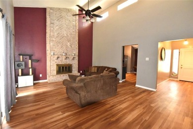 Welcome home to this charming 2-bedroom, 1-bath starter home - photo 9
