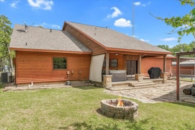 Rustic and Luxury are a wonderfully blended match in this unique - photo 29