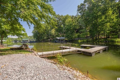 Built in 2019, this one level Lake Barkley waterfront home - photo 44