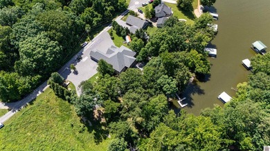 Built in 2019, this one level Lake Barkley waterfront home - photo 50