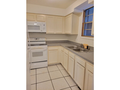 Updated 2-bedroom, 1-bath condominium offering comfort - photo 3