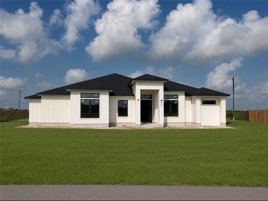 Experience luxury living in one of Corpus Christi's most - photo 1