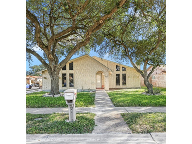 Welcome to this beautiful home with 4 bedrooms and 3 full - photo 1