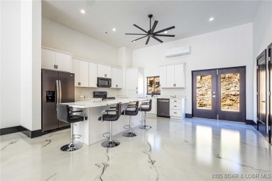 Lake Condo For Sale in Lake Ozark, Missouri
