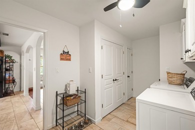 Beautiful custom 3BD-2.5BA Golf Course Home at Holly Lake Ranch - photo 17