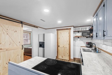 So much to enjoy with this beautifully updated Lake Eufaula home - photo 22