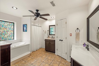 Beautiful custom 3BD-2.5BA Golf Course Home at Holly Lake Ranch - photo 23