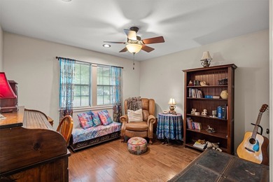 Beautiful custom 3BD-2.5BA Golf Course Home at Holly Lake Ranch - photo 26