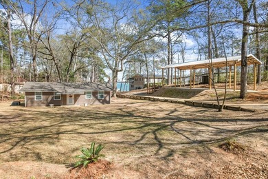 So much to enjoy with this beautifully updated Lake Eufaula home - photo 34