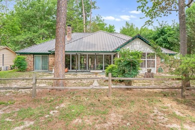 Beautiful custom 3BD-2.5BA Golf Course Home at Holly Lake Ranch - photo 35