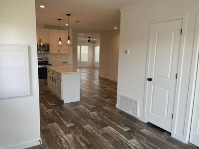 Harbor View Mobile Manor is a 55 + active age qualified - photo 9