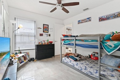 Welcome to this thoughtfully designed townhouse in Lakeside - photo 17