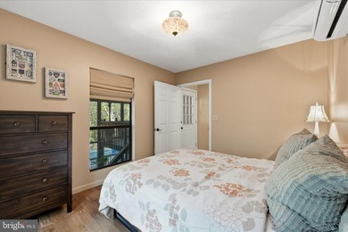 Rarely do you find a completely renovated mountain cabin with a - photo 22