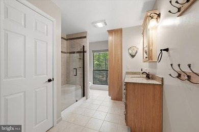 Rarely do you find a completely renovated mountain cabin with a - photo 23