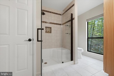 Rarely do you find a completely renovated mountain cabin with a - photo 24