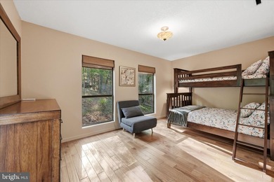 Rarely do you find a completely renovated mountain cabin with a - photo 26