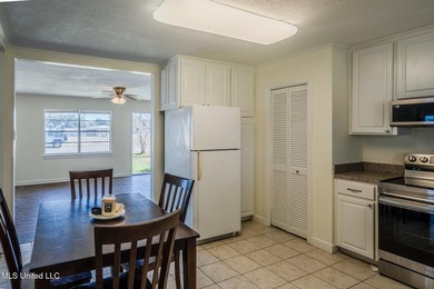 Charming 3-bedroom, 2-bath home offering 1,416 sq ft of - photo 13