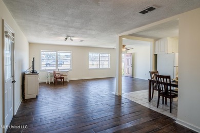 Charming 3-bedroom, 2-bath home offering 1,416 sq ft of - photo 16