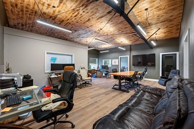Leased light industrial investment with contractual 3% annual - photo 8