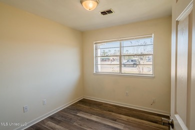 Charming 3-bedroom, 2-bath home offering 1,416 sq ft of - photo 19
