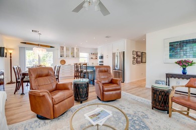 Back on the market! Welcome to this meticulously maintained and - photo 22