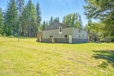 Behold a scarce opportunity with large acreage! This stunning - photo 25