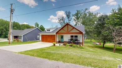 Waterfront living at an accessible price in this nearly new home - photo 28