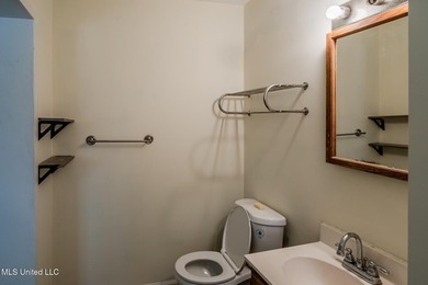 Charming 3-bedroom, 2-bath home offering 1,416 sq ft of - photo 35