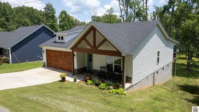 Waterfront living at an accessible price in this nearly new home - photo 35