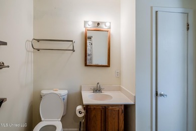 Charming 3-bedroom, 2-bath home offering 1,416 sq ft of - photo 36