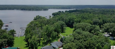 Waterfront living at an accessible price in this nearly new home - photo 37