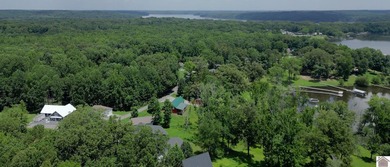 Waterfront living at an accessible price in this nearly new home - photo 39