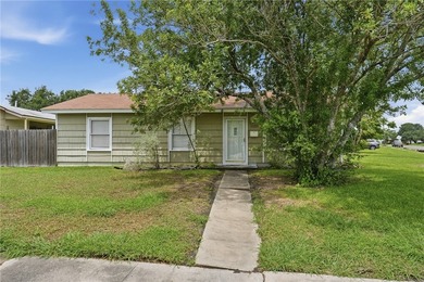 Welcome to 1101 Vance Dr! This charming 3-bedroom, 1.5-bath home - photo 1