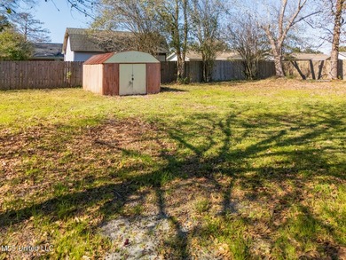 Charming 3-bedroom, 2-bath home offering 1,416 sq ft of - photo 43