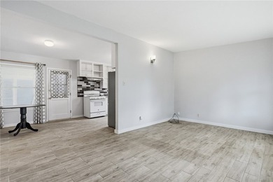 Welcome to 1101 Vance Dr! This charming 3-bedroom, 1.5-bath home - photo 4