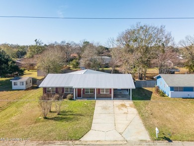 Charming 3-bedroom, 2-bath home offering 1,416 sq ft of - photo 44