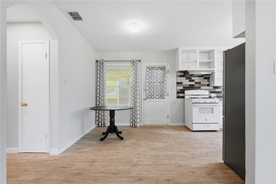 Welcome to 1101 Vance Dr! This charming 3-bedroom, 1.5-bath home - photo 8