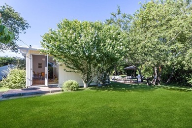 This quintessential Ditch Plains cottage rests on a rare 0 - photo 11