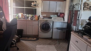 Lovely 1979 double wide (26x44) manufactured home located in the - photo 22