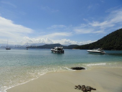 Island in BRAZIL,RIO DE JANEIRO, a Paradise known by many - photo 3
