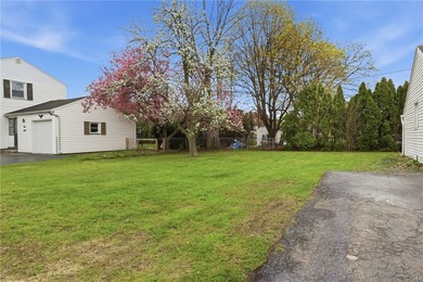 Charming Colonial offering 1,400 sq. ft. in the desirable East - photo 32